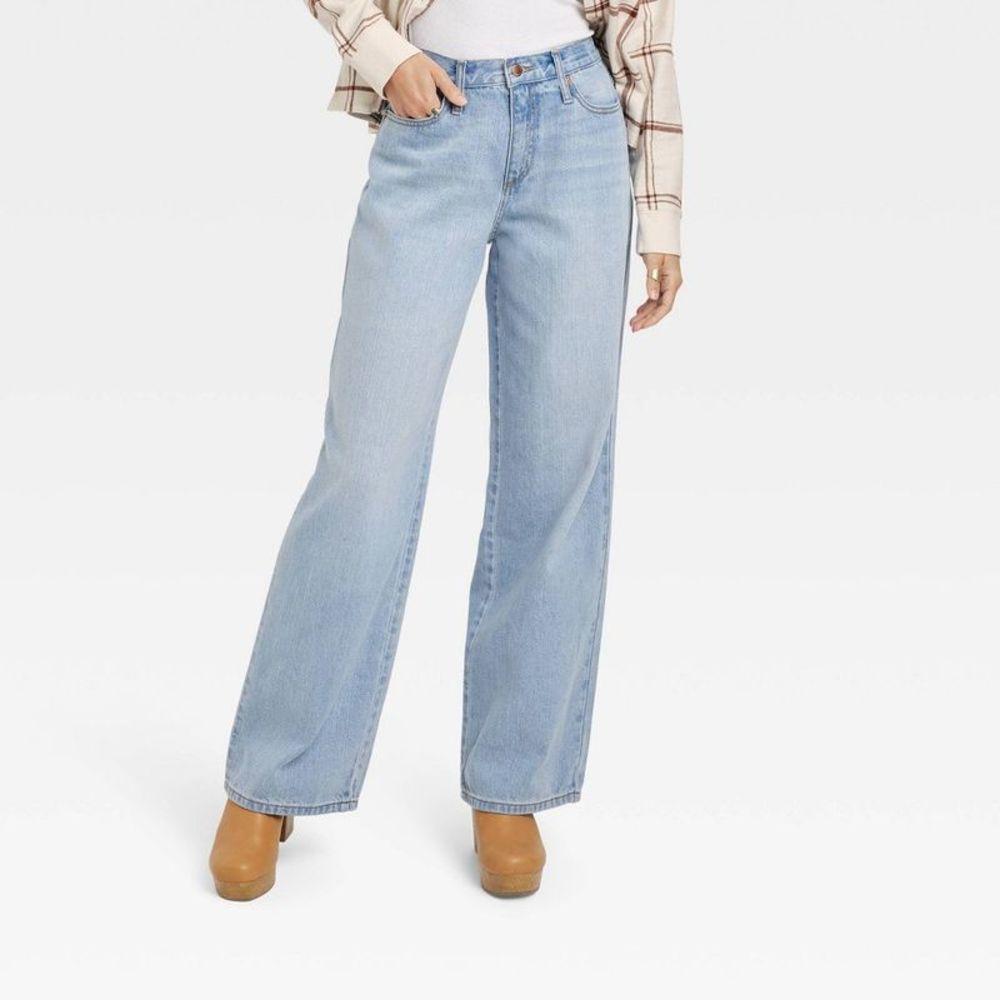 Women's High-Rise Wide Leg Jeans - Universal Thread Light Wash 8